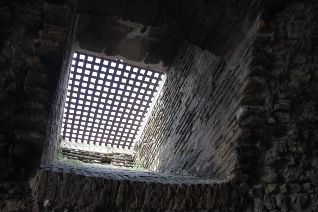 Sotto l'arena
